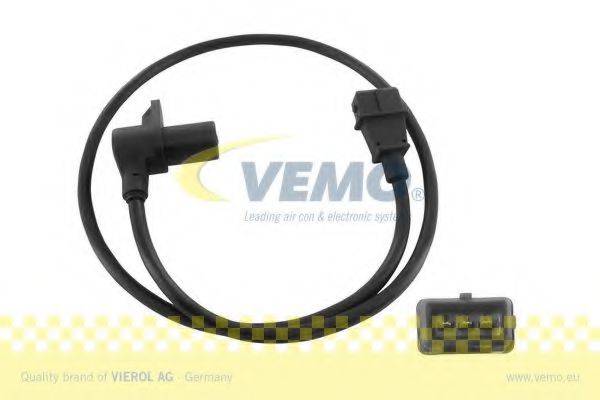 VEMO V24720068 Датчик импульсов; Датчик, частота вращения; Датчик импульсов, маховик; Датчик частоты вращения, управление двигателем
