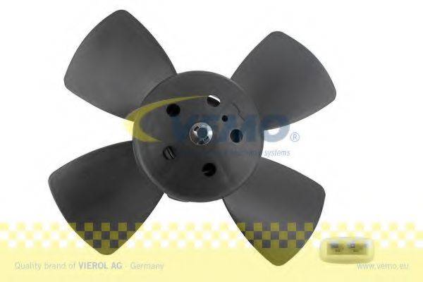VEMO V15011811 Вентилятор, охлаждение двигателя