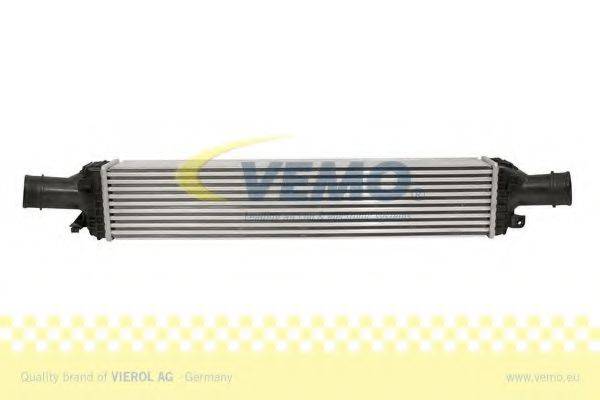 VEMO V15606037 Интеркулер